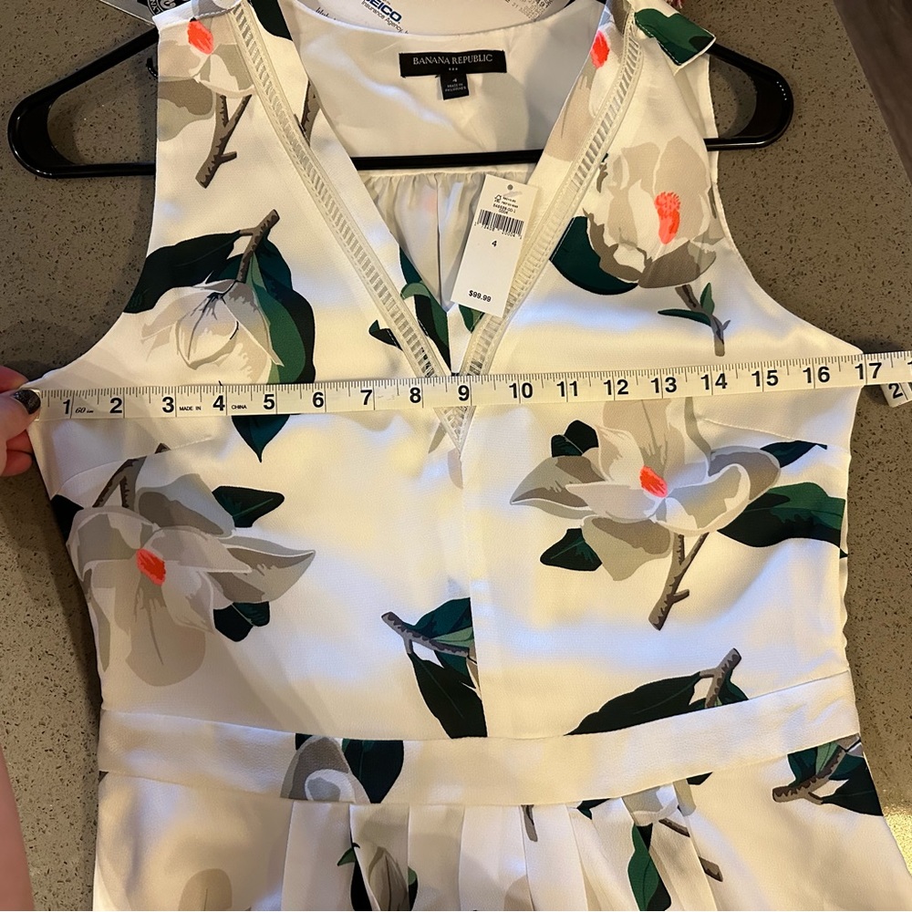 Banana Republic Factory Dress - Size 4 - It has pockets! - Picture 7 of 7